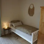Alte Brennerei Schloss Zehista Og Akelei