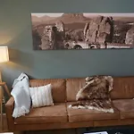 Alte Brennerei Schloss Zehista Og Akelei * Pirna