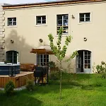 Alte Brennerei Schloss Zehista Og Akelei Pirna