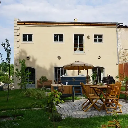 Alte Brennerei Schloss Zehista Og Akelei Pirna