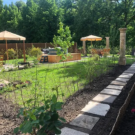 Alte Brennerei Schloss Zehista Og Akelei Lejlighed