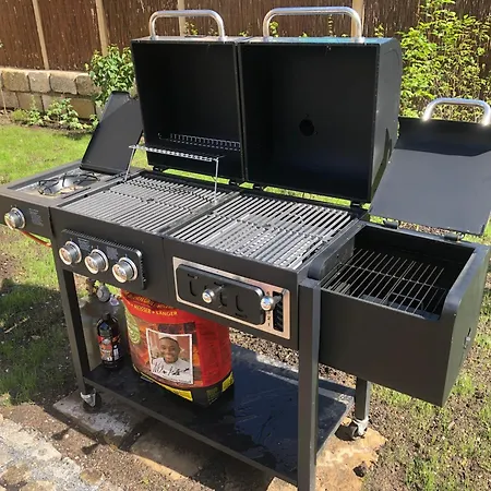 Alte Brennerei Schloss Zehista Og Akelei Pirna